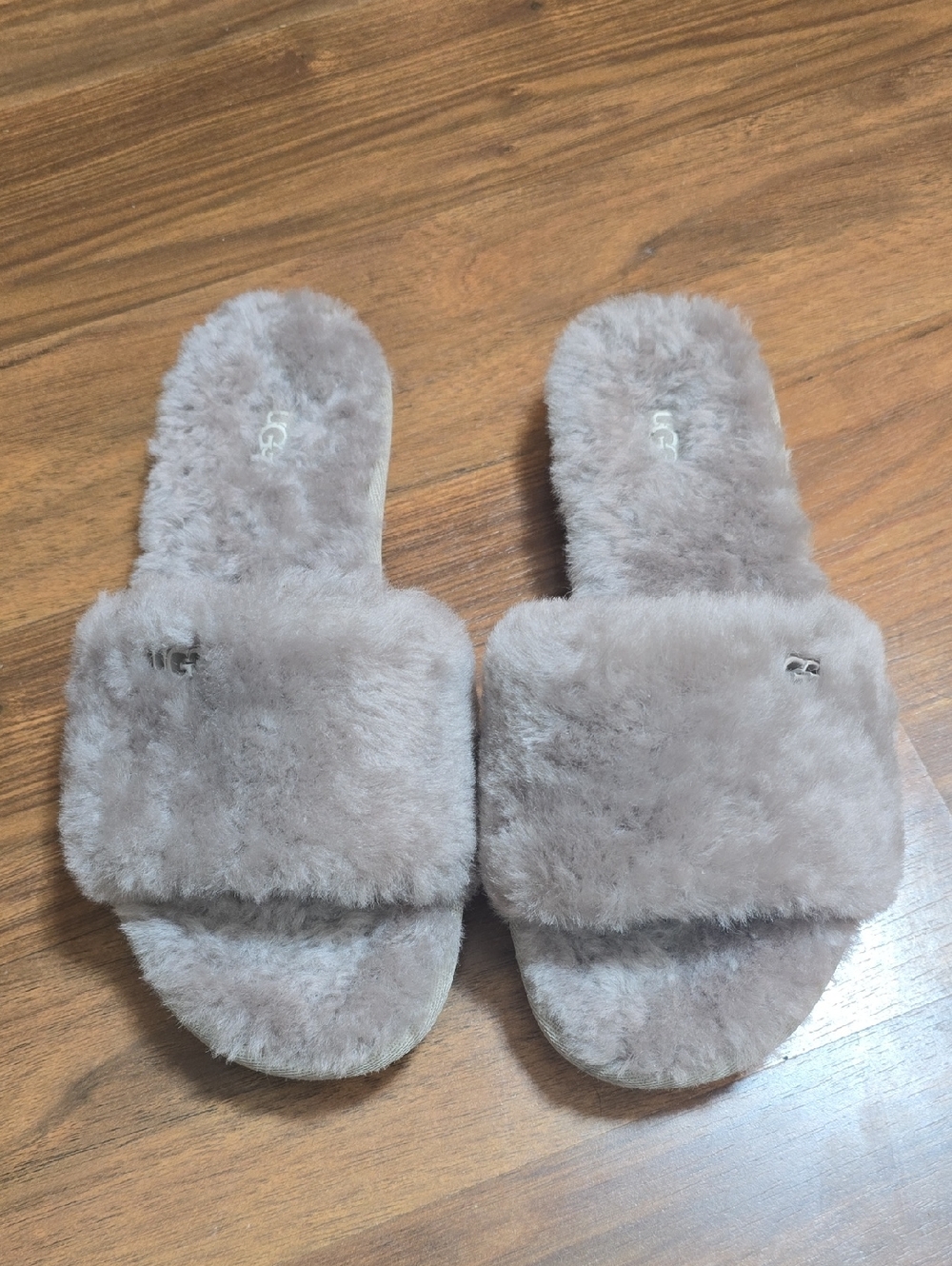 UGG Cozette Fluff Slide Shearling Slide - Taupe